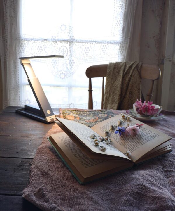 A rechargeable ZigZag Lamp - Image 5