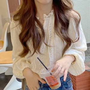New Spring and Autumn Fashion Women's Shirt Stylish and Beautiful Lace Long Sleeved Top 187
